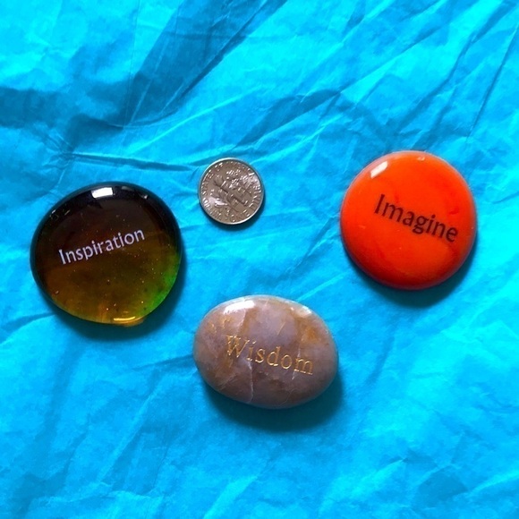 GLASS Worry Stones-Inspiration/Wisdom/Imagine - Picture 1 of 2